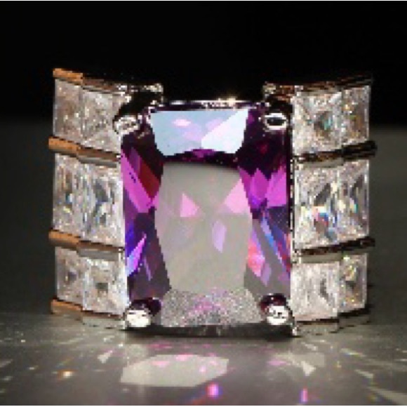 Beautiful Art Deco Style Ring Purple Aquarius Birthday Color W/3 Diamond On Side - Picture 1 of 10